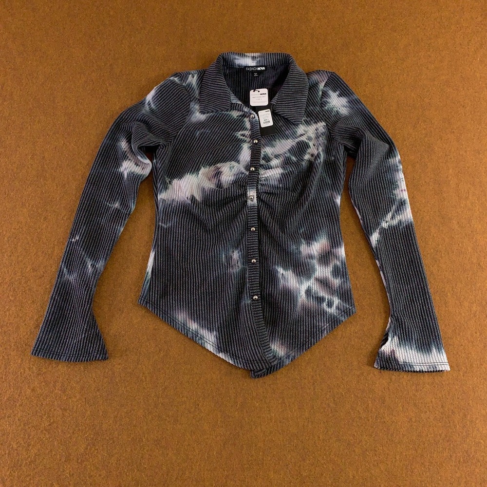 Fashion Nova Womens Size Large Tie Dye Rib Knit Long Sleeve Button Front Top NWT